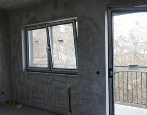 Vanzare apartament de 4 camere, zona Andrei Muresanu