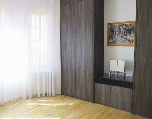 Vanzare apartament 3 camere + garsoniera in zona ultracentrala-Piata Avram Iancu