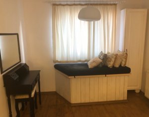 Apartament 3 camere, etaj 1, mobilat, zona Eroilor