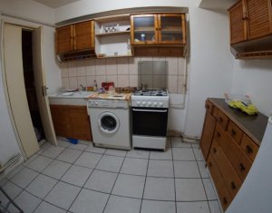 Vindem apartament 2 camere decomandate, zona OMV, cartier Marasti