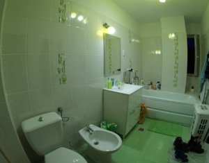 Appartement 3 chambres à vendre dans Cluj-napoca, zone Borhanci