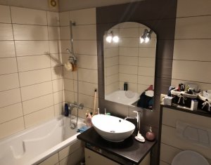 Vanzare apartament 2 camere, cu garaj, Floresti, zona Stejarului