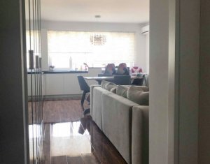 Apartment 3 rooms for sale in Floresti