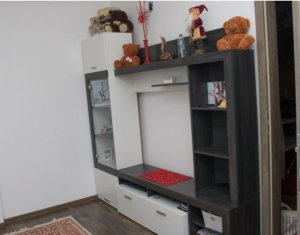 Vanzare apartament 3 camere, situat in Floresti, zona Stejarului