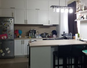 Vanzare apartament cu 3 camere pe doua nivele, utrafinisat, zona Terra