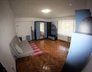 Apartament 2 camere decomandate, confort sporit, bloc P Titulescu, zona Cipariu