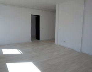 Lakás 4 szobák eladó on Floresti