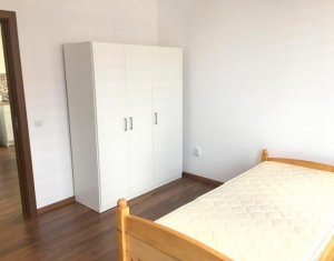 Vanzare apartament 3 camere complet mobilat si utilat, parcare, zona Romul Ladea