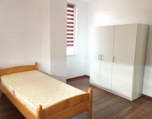 Vanzare apartament 3 camere complet mobilat si utilat, parcare, zona Romul Ladea
