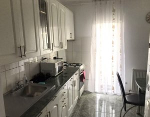 Vanzare apartament 2 camere cu garaj, renovat recent, cartier Marasti