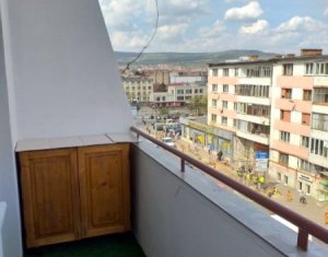 Vanzare apartament 2 camere in zona centrala, piata Mihai Viteazu