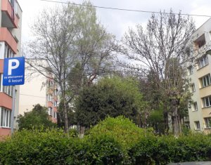 Vanzare apartament cu 3 camere spatios in Manastur zona buna