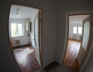 Vanzare apartament cu 3 camere spatios in Manastur zona buna