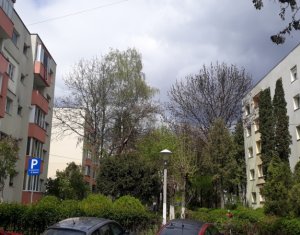 Vanzare apartament cu 3 camere spatios in Manastur zona buna