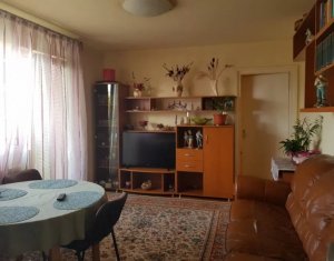 Apartament cu 3 camere de vanzare, Gheorgheni