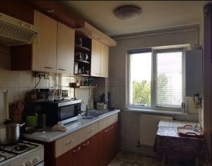 Apartament cu 3 camere de vanzare, Gheorgheni