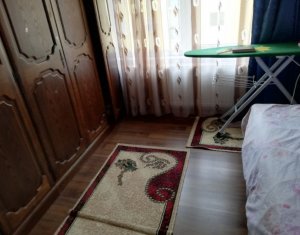 Apartment 3 rooms for sale in Floresti