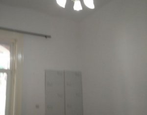 Vanzare apartament cu 1 camera in Centru, acces auto