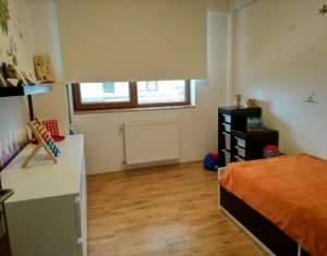 Vanzare apartament cu 2 camere, Floresti, strada Sub Cctate