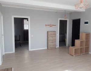 Apartment 3 rooms for sale in Floresti