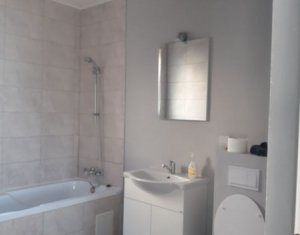 Vanzare apartament cu 3 camere in Floresti, zona complex Terra