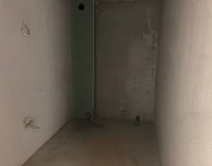 Apartament 2 camere 61 mp utili+ terasa de 90 mp, zona Eroilor