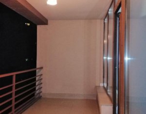 Apartament cu 3 camere, Plopilor, bloc nou