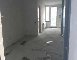 Apartament 2 camere, semidecomandat, zona semicentrala, Piata 1 Mai