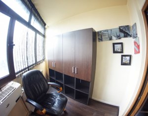 Appartement 3 chambres à vendre dans Cluj-napoca, zone Marasti