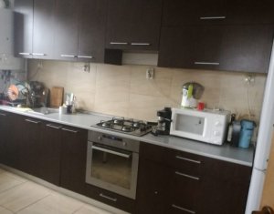 Vand apartament in zona Petrom, Baciu, negociabil