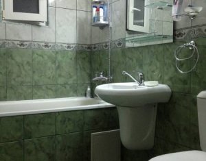 Apartament de vanzare 3 camere decomandat, 65 mp, Marasti, etaj 2, garaj