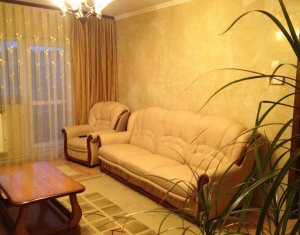 Apartament de vanzare 3 camere decomandat, 65 mp, Marasti, etaj 2, garaj