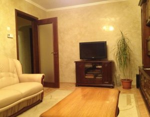 Apartament de vanzare 3 camere decomandat, 65 mp, Marasti, etaj 2, garaj