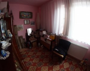 Vand apartament la casa, Gheorgheni, zona strazii Veliciu, 10 minute de centru