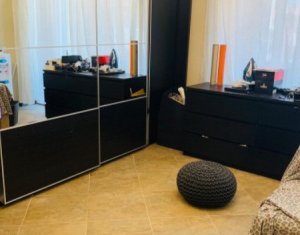 Vand apartament de 3 camere, etaj intermediar, parcare subterana, zona Borhanci