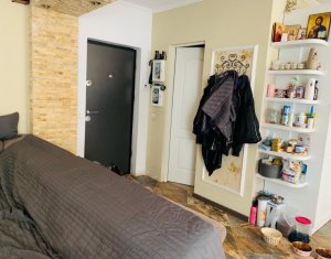 Vand apartament de 3 camere, etaj intermediar, parcare subterana, zona Borhanci