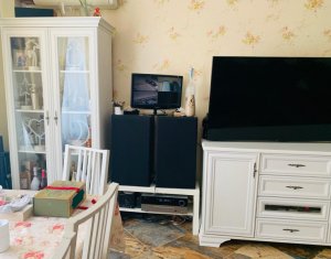 Vand apartament de 3 camere, etaj intermediar, parcare subterana, zona Borhanci