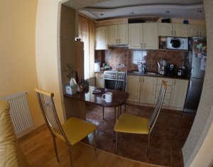 Apartament 3 camere, decomandat, imobil nou, zona Campului