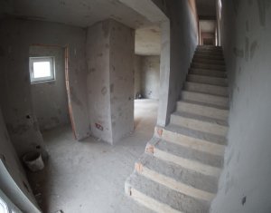 Appartement 4 chambres à vendre dans Cluj-napoca, zone Dambul Rotund