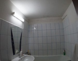 Apartament 3 camere decomandat, zona Kaufland