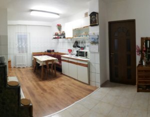 Apartament 3 camere, etaj intermediar, Floresti