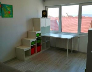 Appartement 3 chambres à vendre dans Cluj-napoca, zone Zorilor