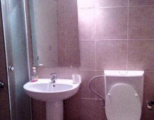 Apartament de vanzare cu 3 camere, zona Hasdeu