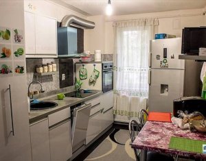 Vand apartament 3 camere decomandat, zona Iulius, cartierul Gheorgheni