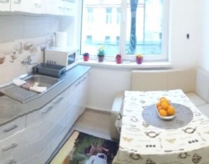 Apartament de vanzare 2 camere decomandate, renovat complet, zona Horea