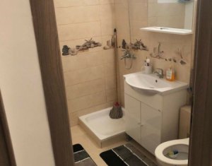 Apartament de vanzare 2 camere decomandate, renovat complet, zona Horea