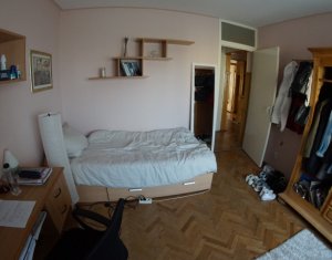 Vanzare apartament cu 3 camere in Gheorgheni, zona Interservisan