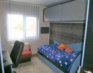 Apartament 3 camere decomandat, in cartierul Marasti