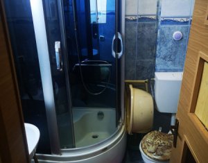 Apartament 3 camere decomandate, de vanzare, in zona FSEGA