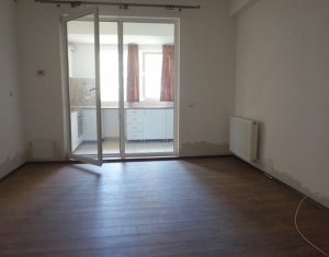 Vanzare apartament cu 2 camere, partial finisat, strada Porii, Floresti 